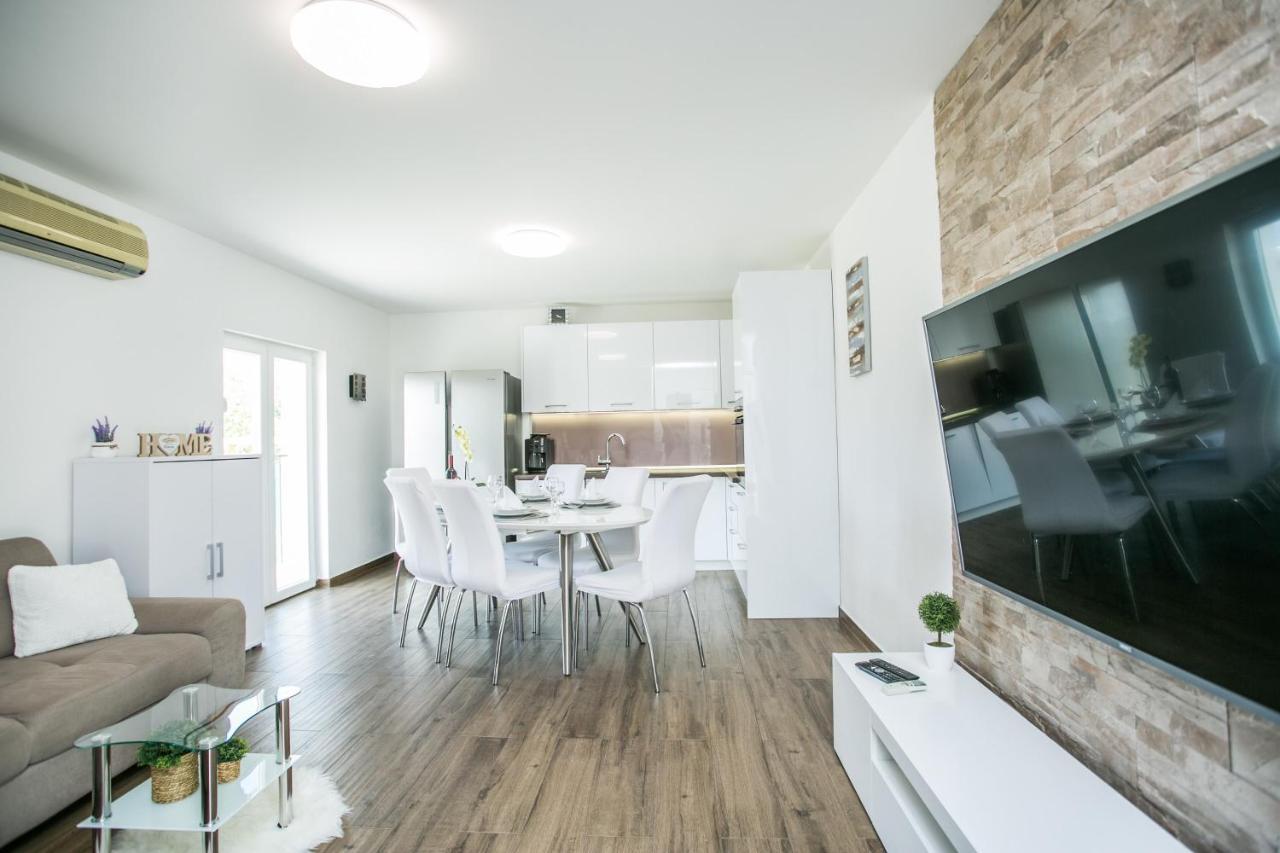 Сasa de vacaciones Modern House W Large Garden & Children Playground